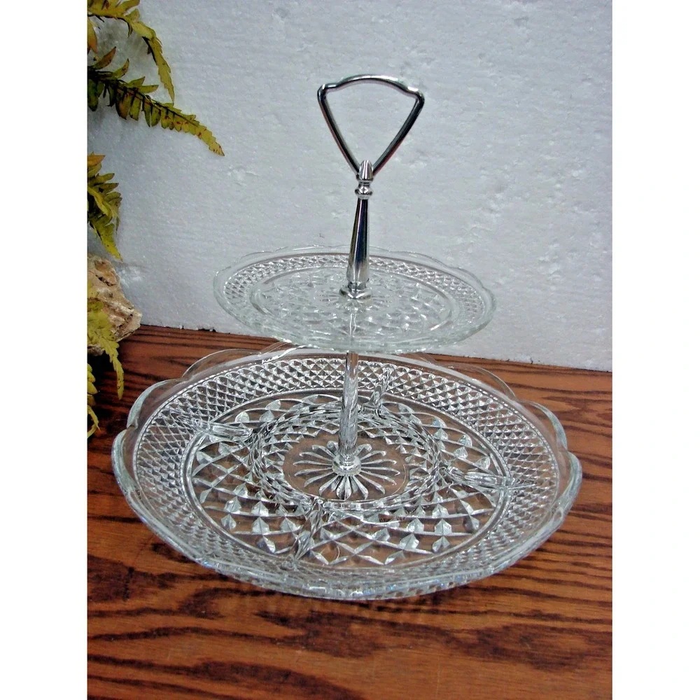 Vintage Anchor Hocking Wexford 2 Tier Tidbit Tray 5 Compartment base